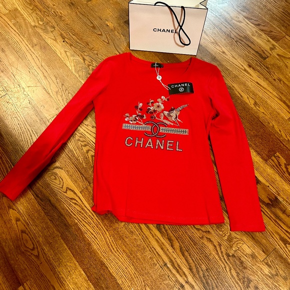 Red slim fit CHANEL jeweled long sleeve Tshirt - Picture 1 of 4
